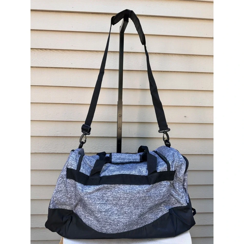 Adidas Defender IV Medium Gym Training Duffel Bag Jersey Onix Grey Padded Handle